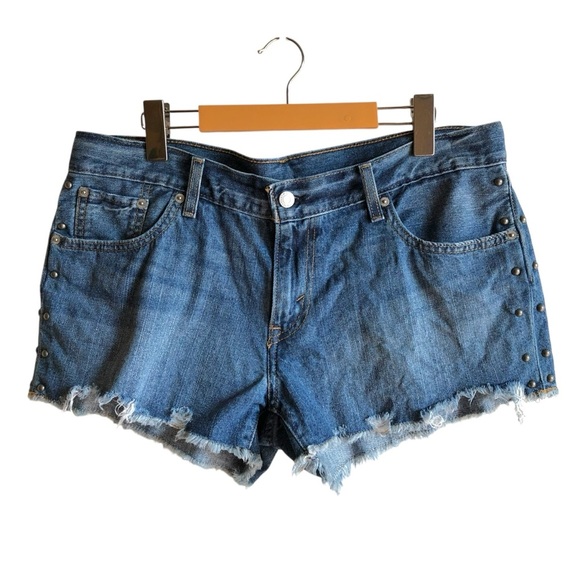 Levi’s Studded Cutoff Denim Shorts Size 31 - Picture 2 of 12
